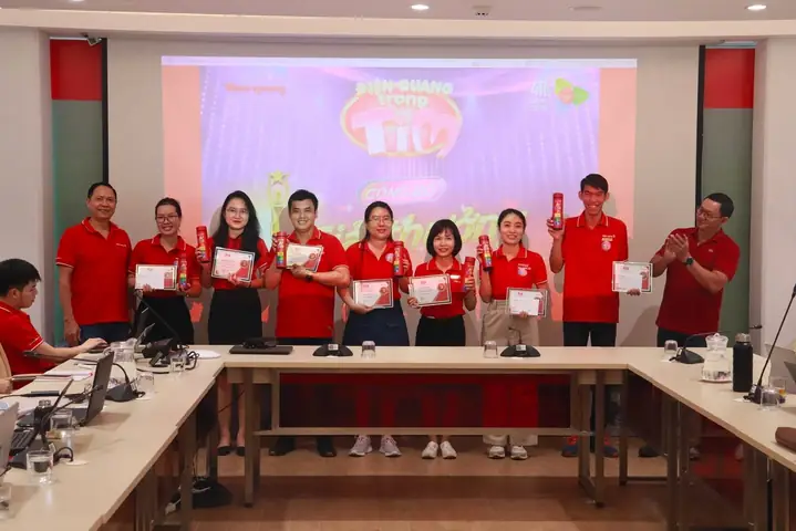 Bóng Đèn Điện Quang Tuyển Dụng