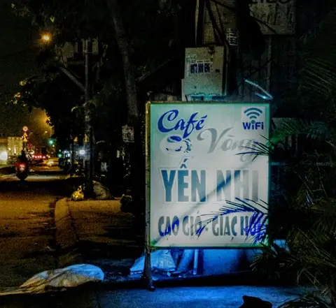 Cà Phê Đèn Mờ Quận 9