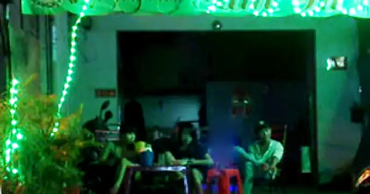Cà Phê Đèn Mờ Sài Gòn
