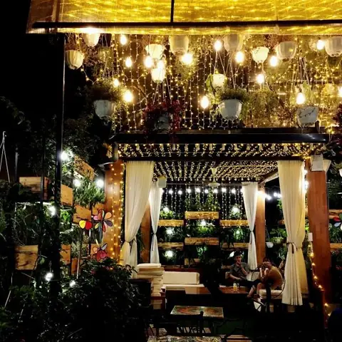 Cách Lắp Đèn Trang Trí Quán Cafe