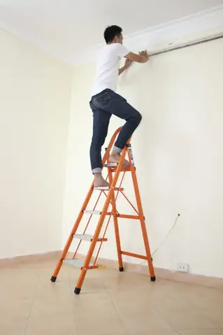 Cách Thay Bóng Đèn Compact