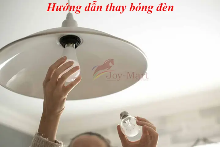 Cách Thay Bóng Đèn Tròn