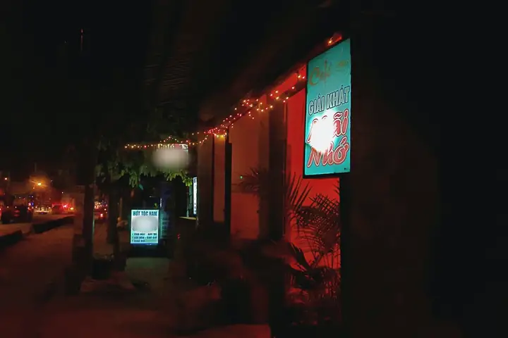 Cafe Đèn Mờ Hà Nội