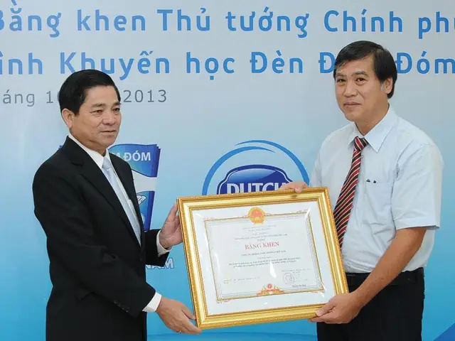 Chương Trình Đèn Đom Đóm