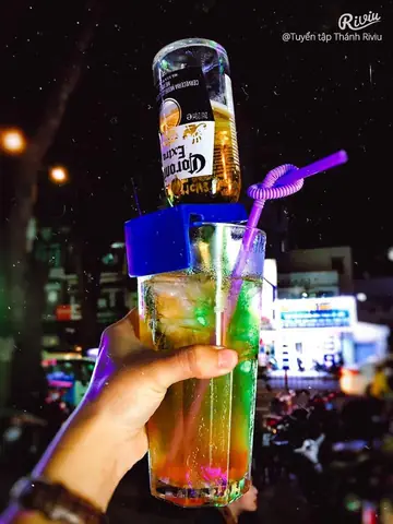 Con Phố Đã Lên Đèn Lên Đèn Phải Xuống Phố