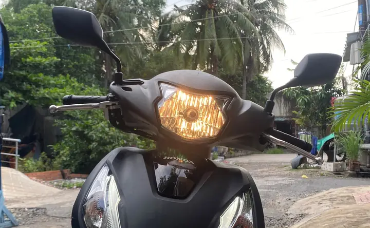 Công Tắc Bật Đèn Xe Máy