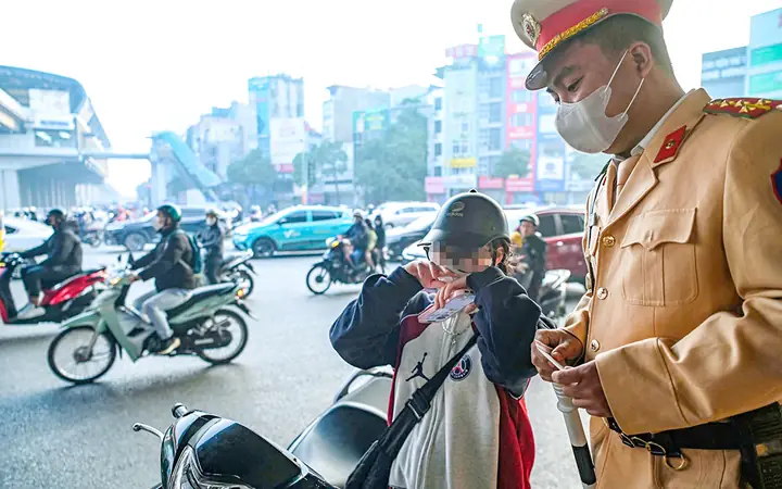 Dấu Hiệu Con Gái Bật Đèn Đỏ