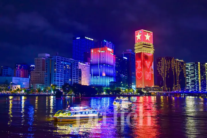 Đêm Thành Phố Lên Đèn Như Sao Sa