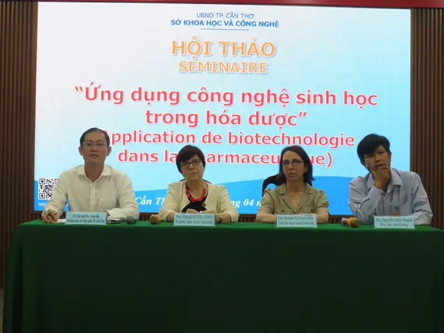 Đèn Bàn Học Cần Thơ