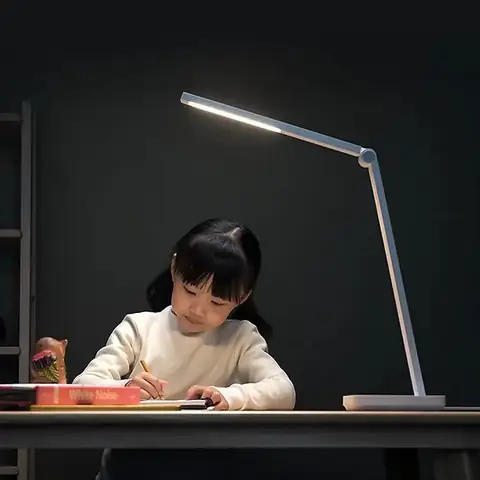 Đèn Bàn Học Thông Minh