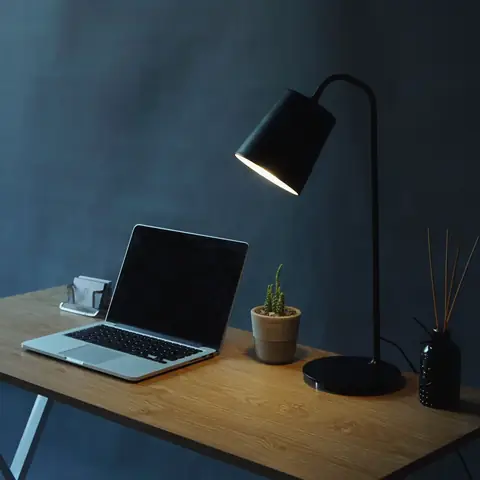 Đèn Bàn Làm Việc Hà Nội