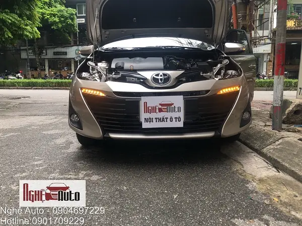 Đèn Ban Ngày Ô Tô