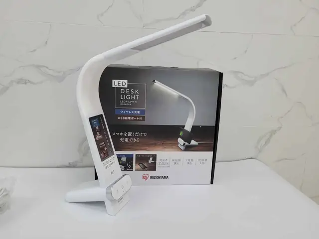 Đèn Bàn Sạc Không Dây