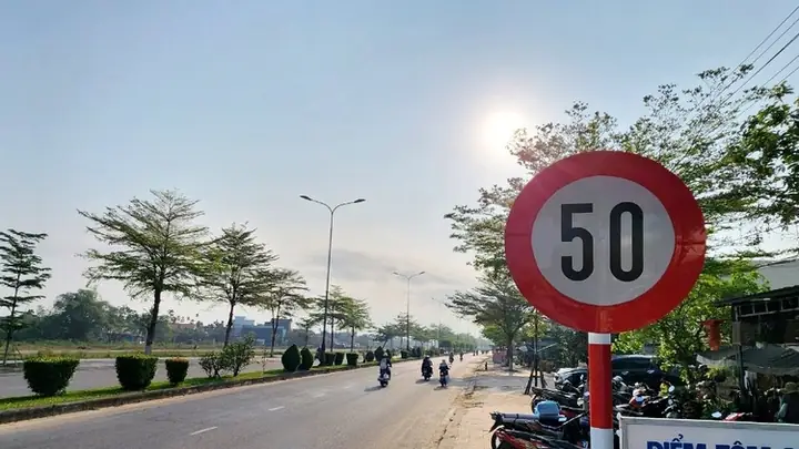 Đèn Báo Giới Hạn Tốc Độ
