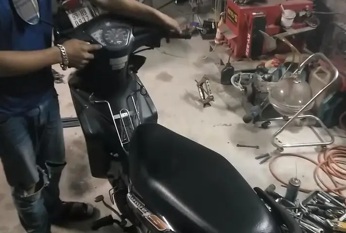 Đèn Báo Số Xe Máy Không Sáng
