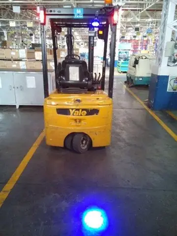 Đèn Cảnh Báo Trên Xe Nâng
