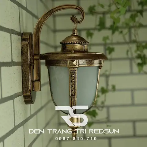Đèn Cầu Thang Cổ Điển