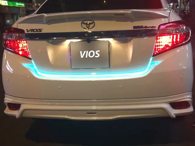 Đèn Cốp Xe Ô Tô