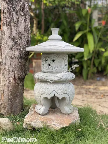 Đèn Đá Trang Trí Sân Vườn