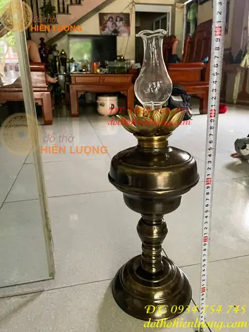Đèn Dầu Bằng Đồng Cổ