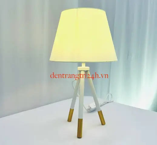 Đèn Đọc Sách Chân Cao