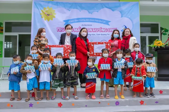 Đèn Đom Đóm Cô Gái Hà Lan