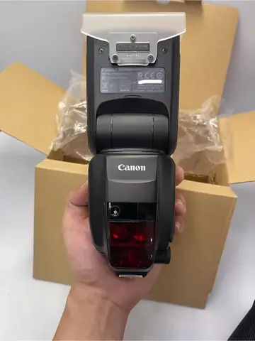 Đèn Flash Canon 600ex Rt