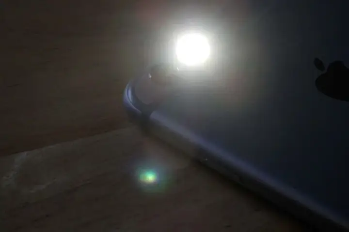 Đèn Flash Điện Thoại Là Gì