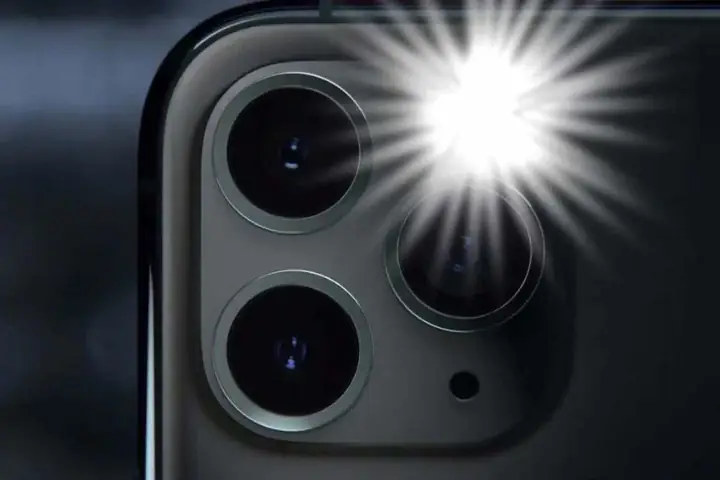 Đèn Flash Điện Thoại Là Gì