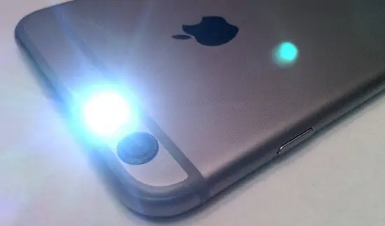 Đèn Flash Nháy Theo Nhạc Iphone
