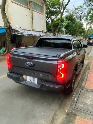 Đèn Hậu Xe Ford Ranger