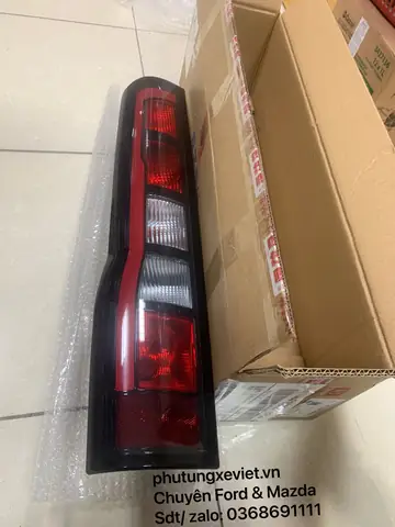 Đèn Hậu Xe Ford Transit