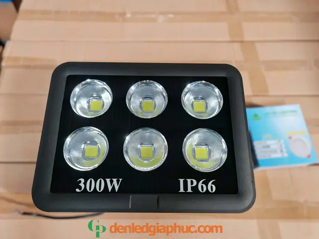 Đèn Led Chiếu Sáng Ngoài Trời 300w
