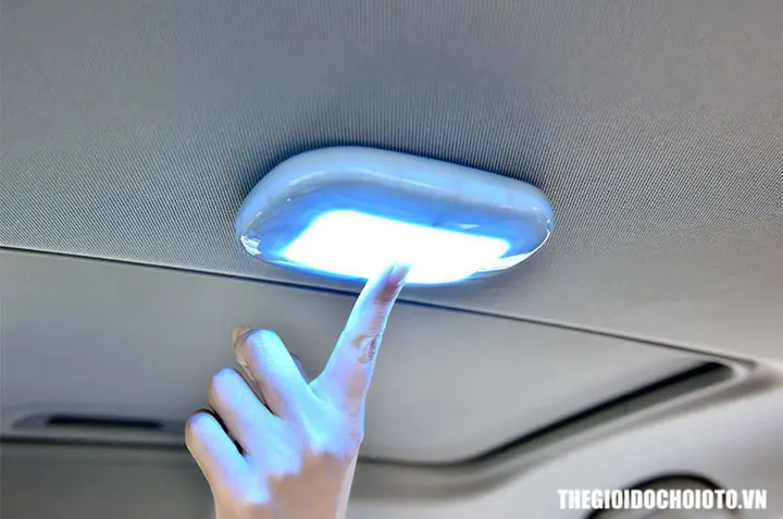 Đèn Led Dán Trần Ô Tô