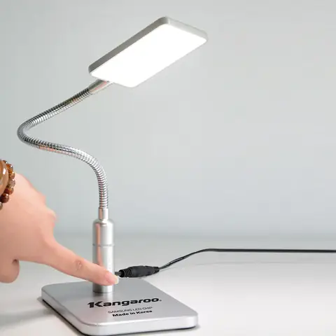 Đèn Led Để Bàn Kangaroo Kg730