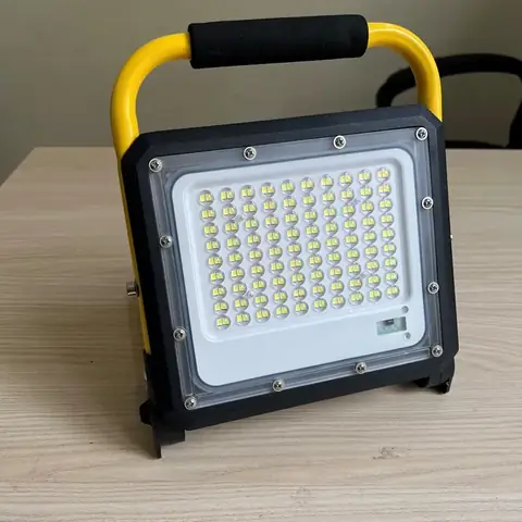 Đèn Led Dùng Pin 18650