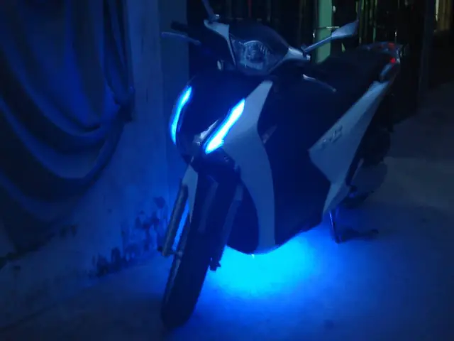 Đèn Led Gầm Xe Máy