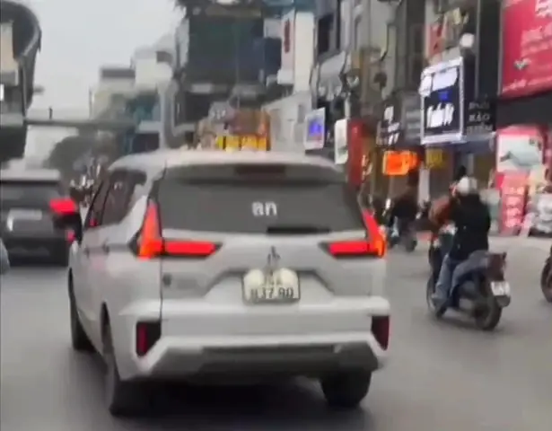 Đèn Led Gắn Xe Ô Tô