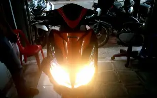 Đèn Led Xe Máy Màu Vàng