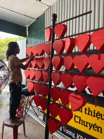 Đèn Lồng Hình Trái Tim