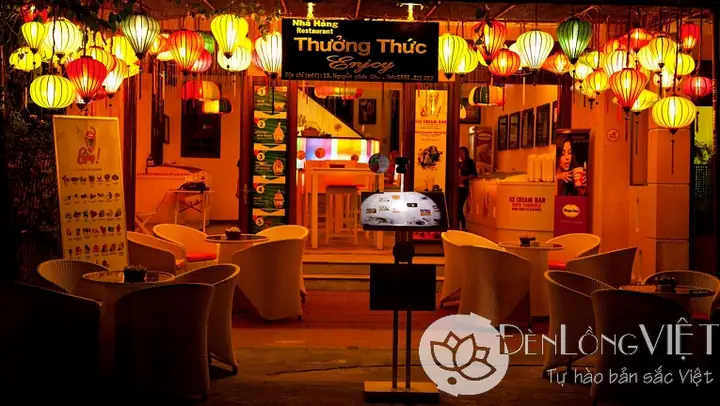 Đèn Lồng Trang Trí Quán Cafe