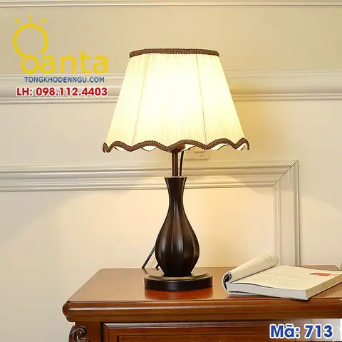 Đèn Ngủ Để Bàn Chân Gỗ