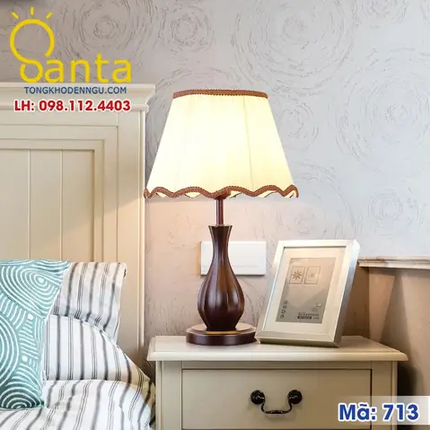 Đèn Ngủ Để Bàn Chân Gỗ