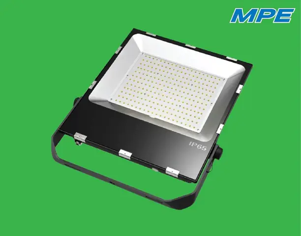 Đèn Pha Led 200w Mpe