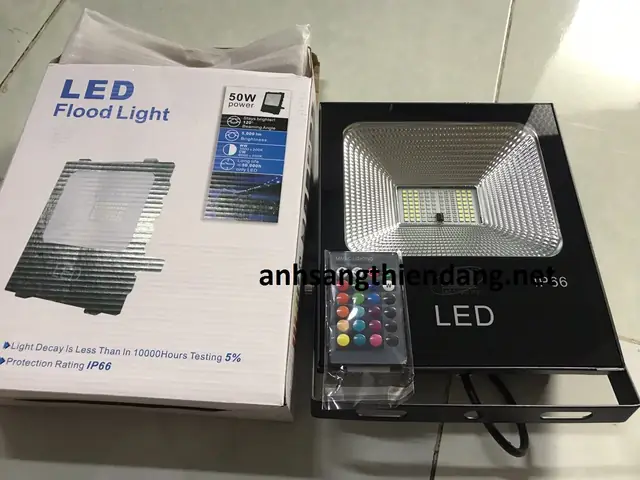 Đèn Pha Led Đổi Màu 100w