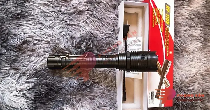 Đèn Pin Chích Điện 1108