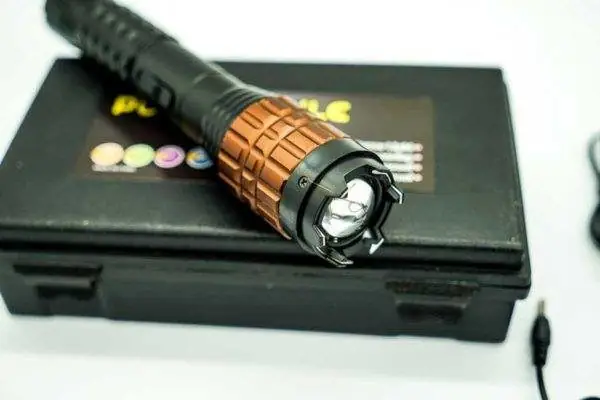 Đèn Pin Chích Điện X5