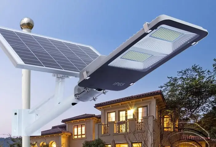 Đèn Pin Sạc Năng Lượng Mặt Trời 3 Trong 1