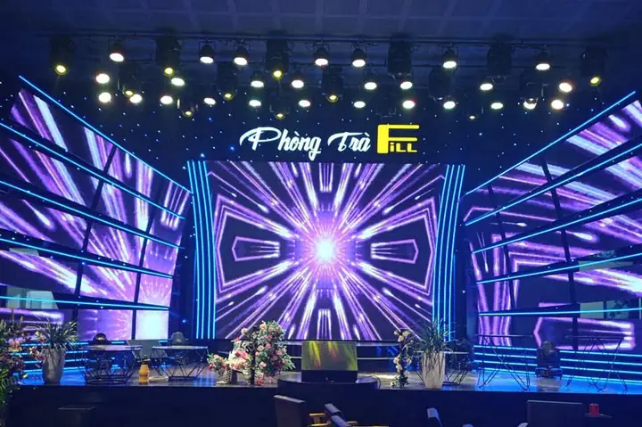 Đèn Sân Khấu Phòng Trà