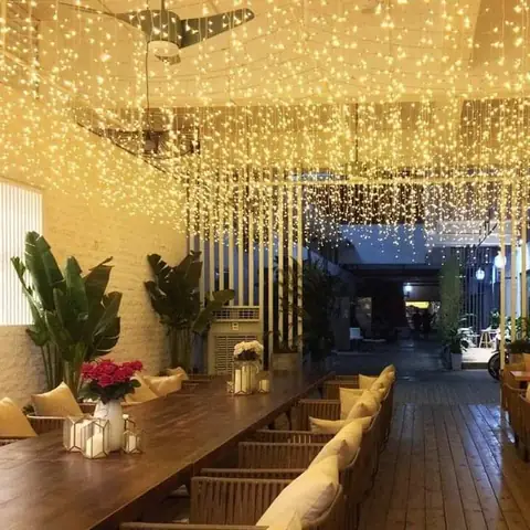 Đèn Thả Trang Trí Sân Vườn